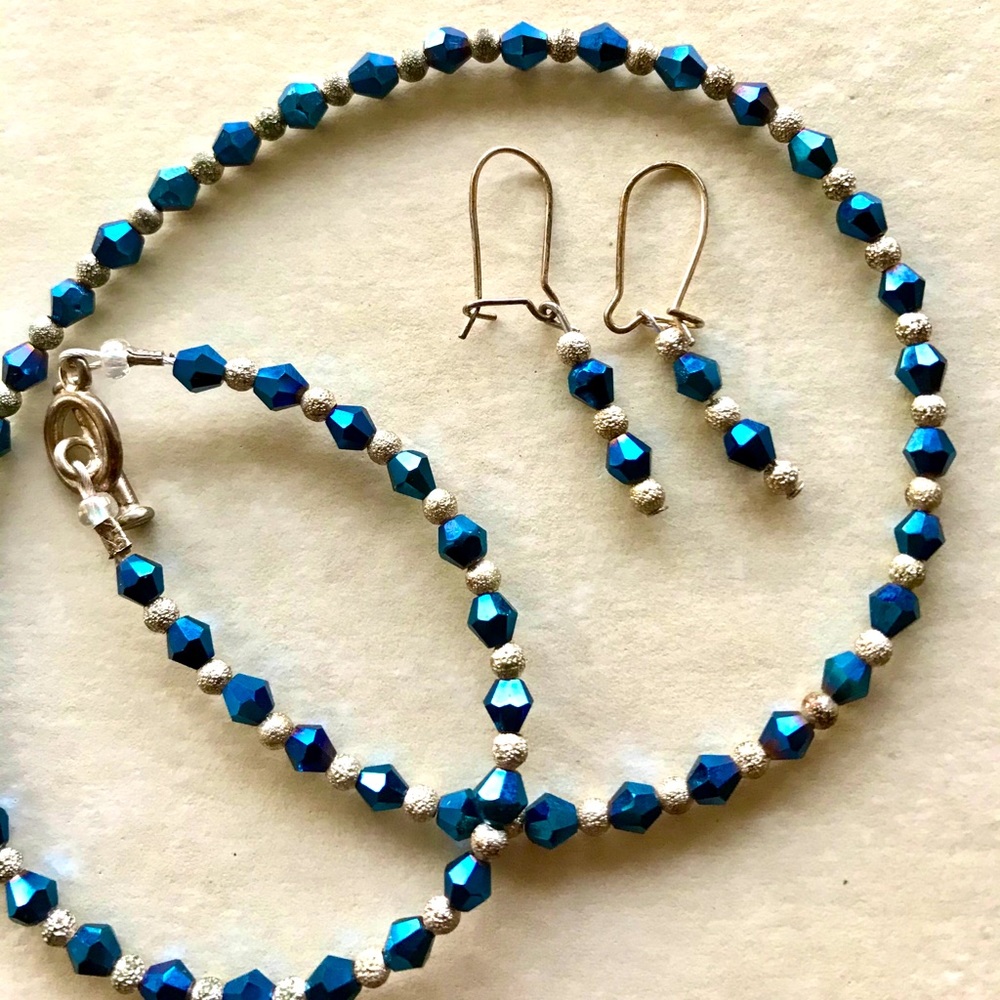 4/$10 Earring/Necklace Set